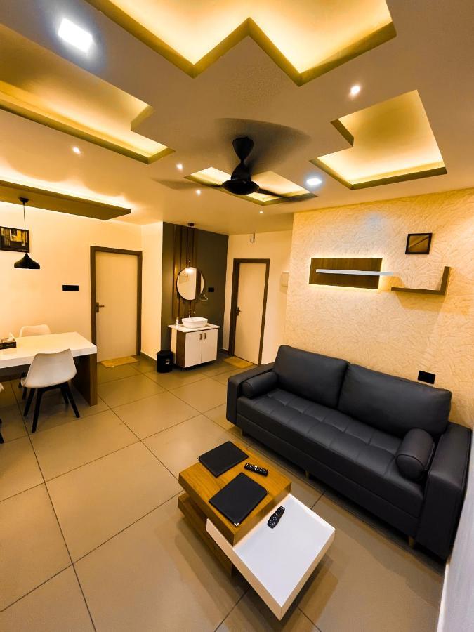 Bbc Luxury Apartments Perintalmanna Exterior foto