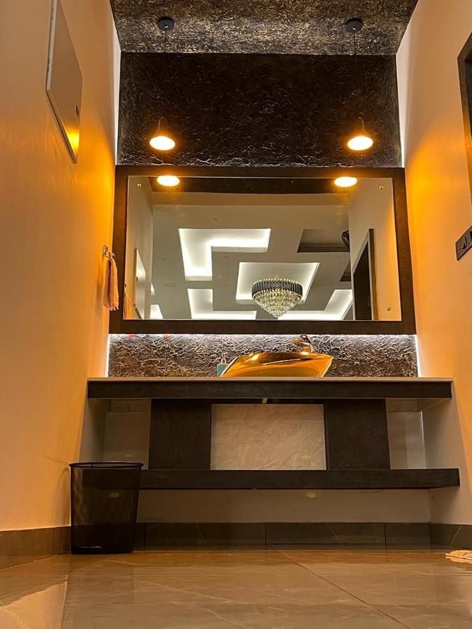 Bbc Luxury Apartments Perintalmanna Exterior foto
