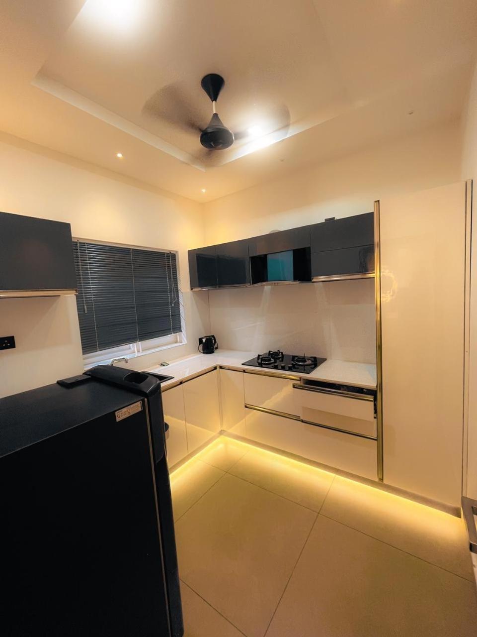 Bbc Luxury Apartments Perintalmanna Exterior foto